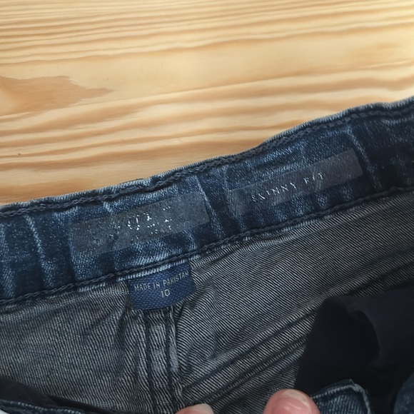 GUESS JEANS | Kids Denim - Picture 2 of 3